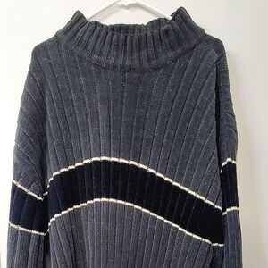 2XL Grey and Black Sweater